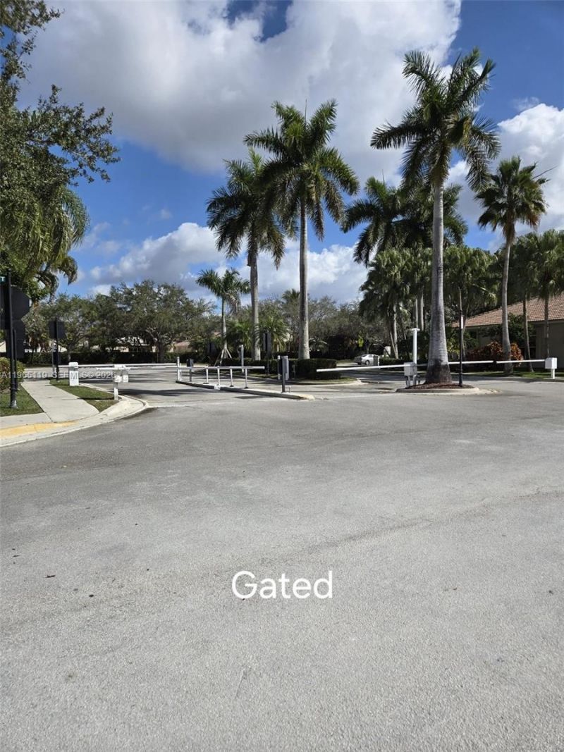 821 NW 130th Ave, Unit 821, Pembroke Pines, FL 33028 Photo