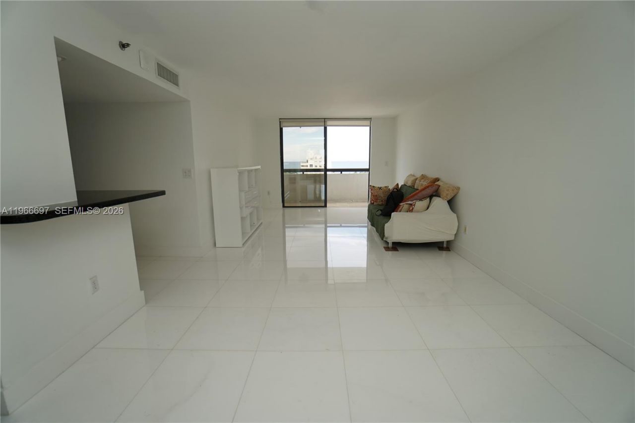 1775 Washington Ave , Unit 11C, Miami Beach, FL 33139 Photo