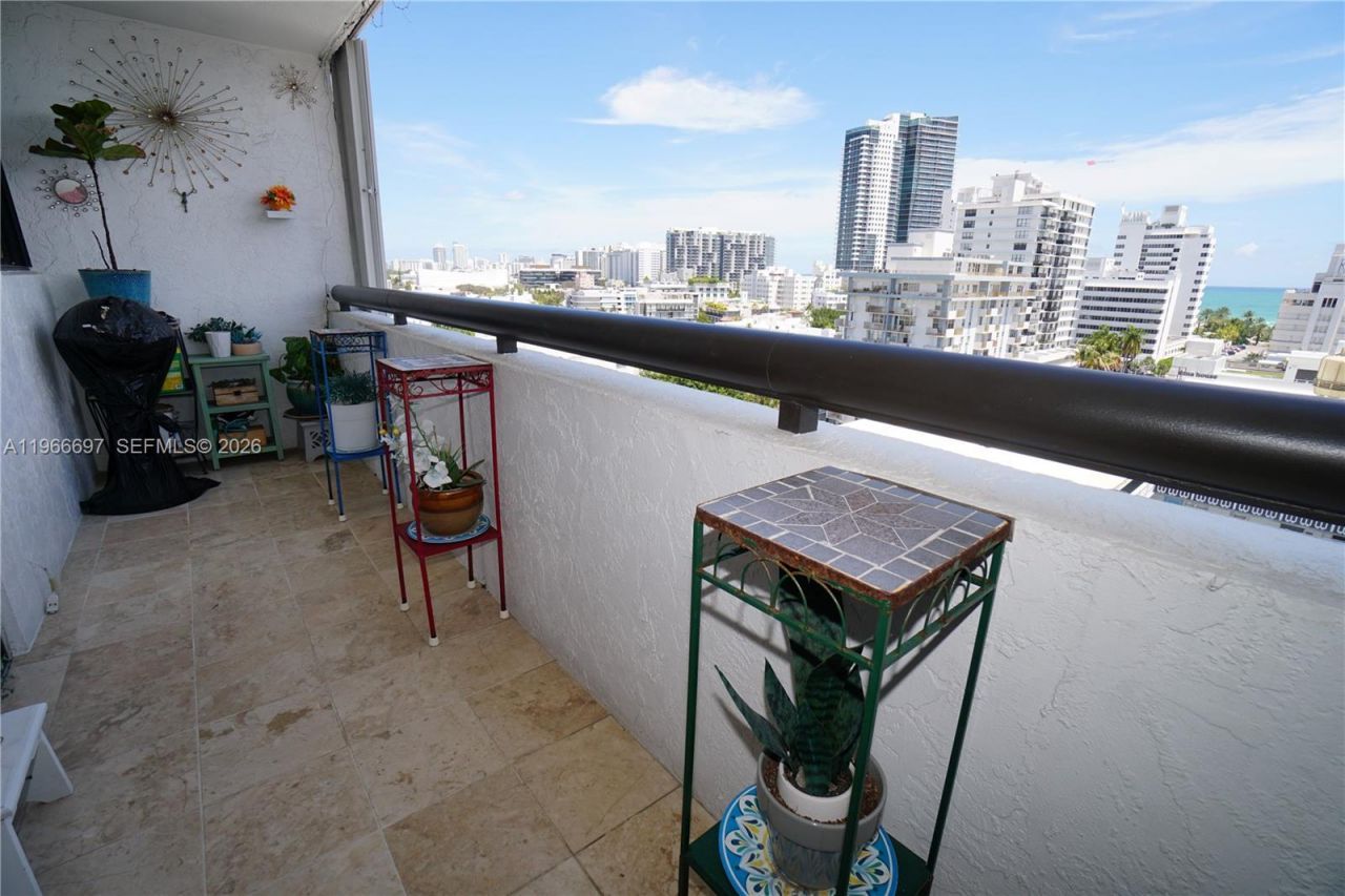 1775 Washington Ave , Unit 11C, Miami Beach, FL 33139 Photo