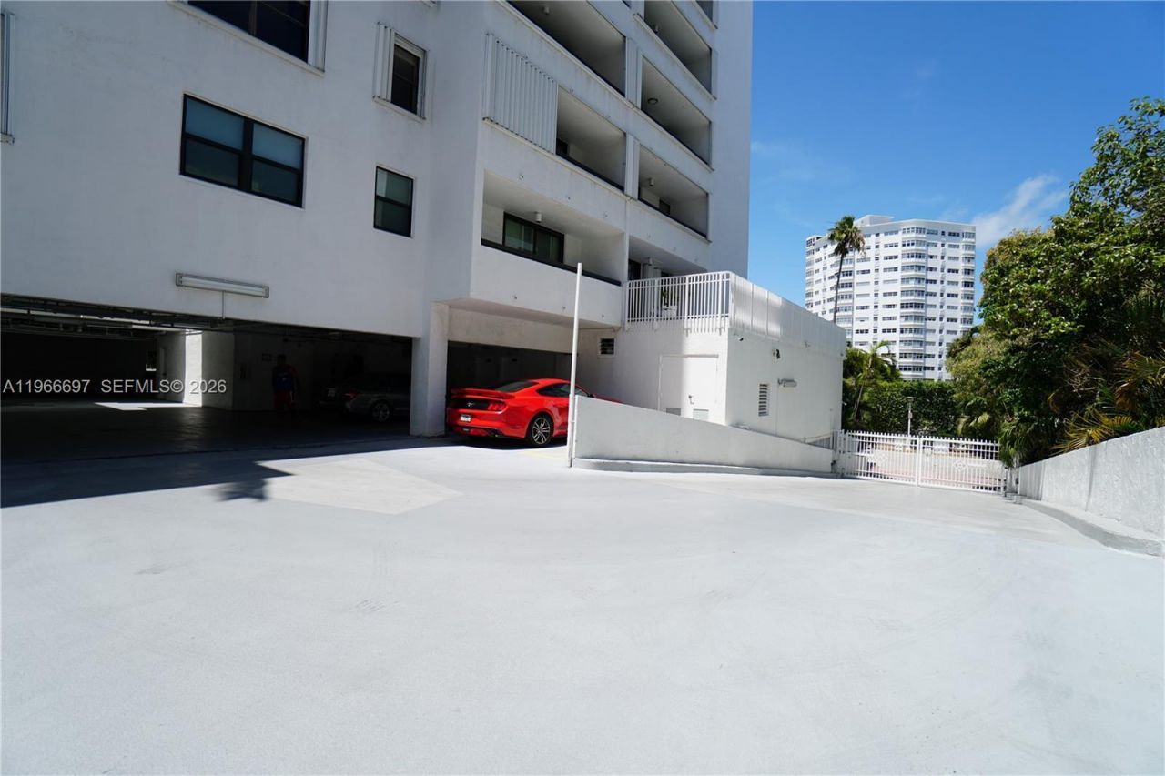 1775 Washington Ave , Unit 11C, Miami Beach, FL 33139 Photo