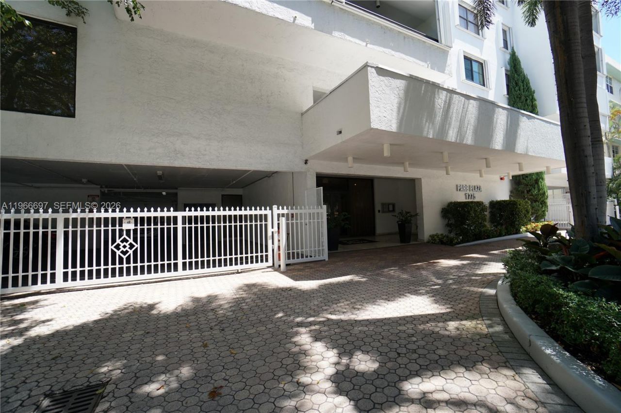 1775 Washington Ave , Unit 11C, Miami Beach, FL 33139 Photo