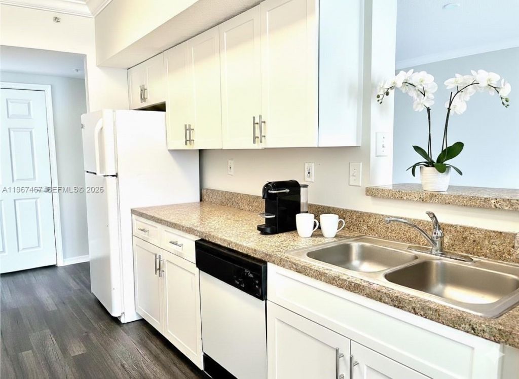 100 SW 117th Ter, Unit 2101, Pembroke Pines, FL 33025 Photo