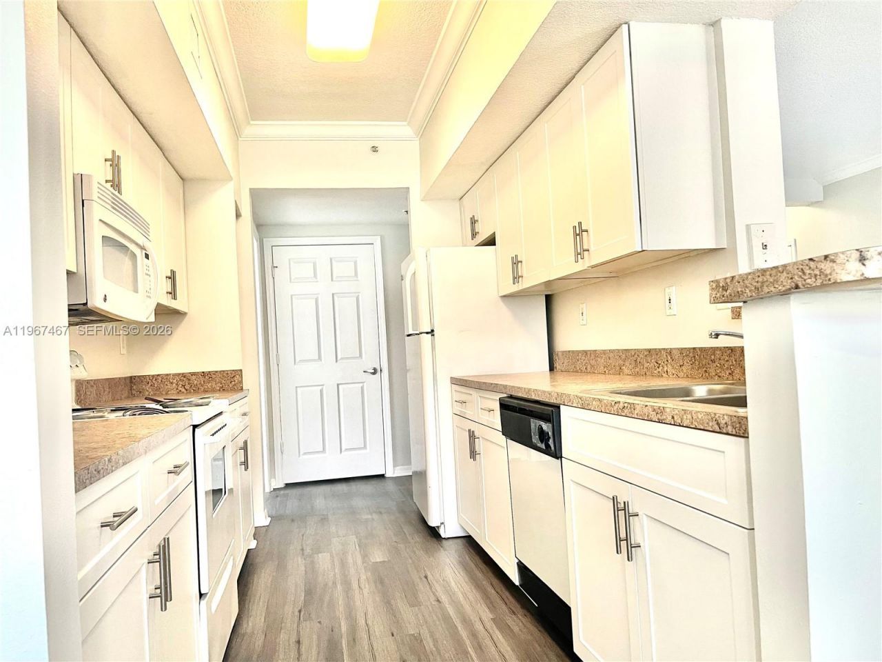 100 SW 117th Ter, Unit 2101, Pembroke Pines, FL 33025 Photo