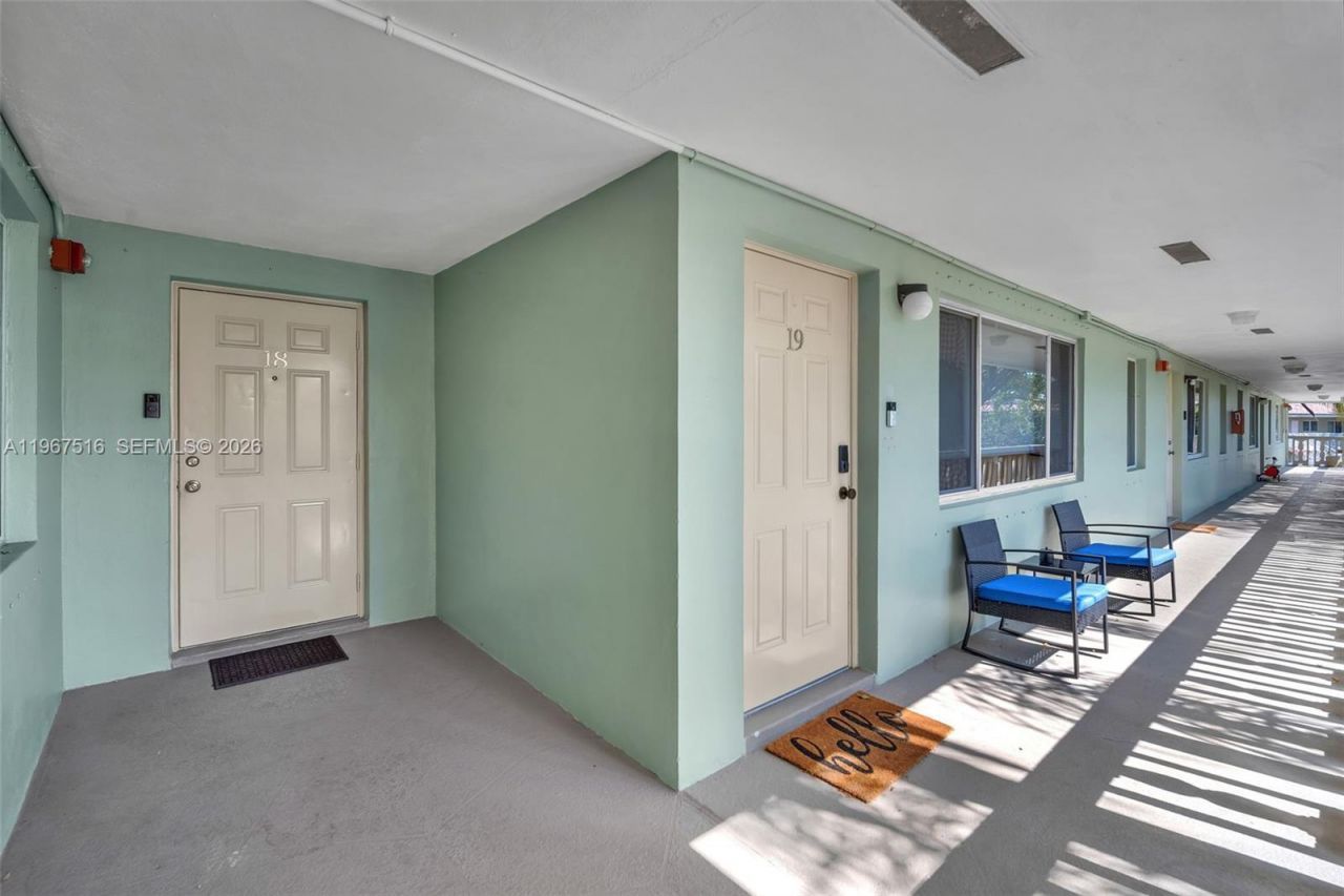 1423 Holly Heights Dr , Unit 18, Fort Lauderdale, FL 33304 Photo