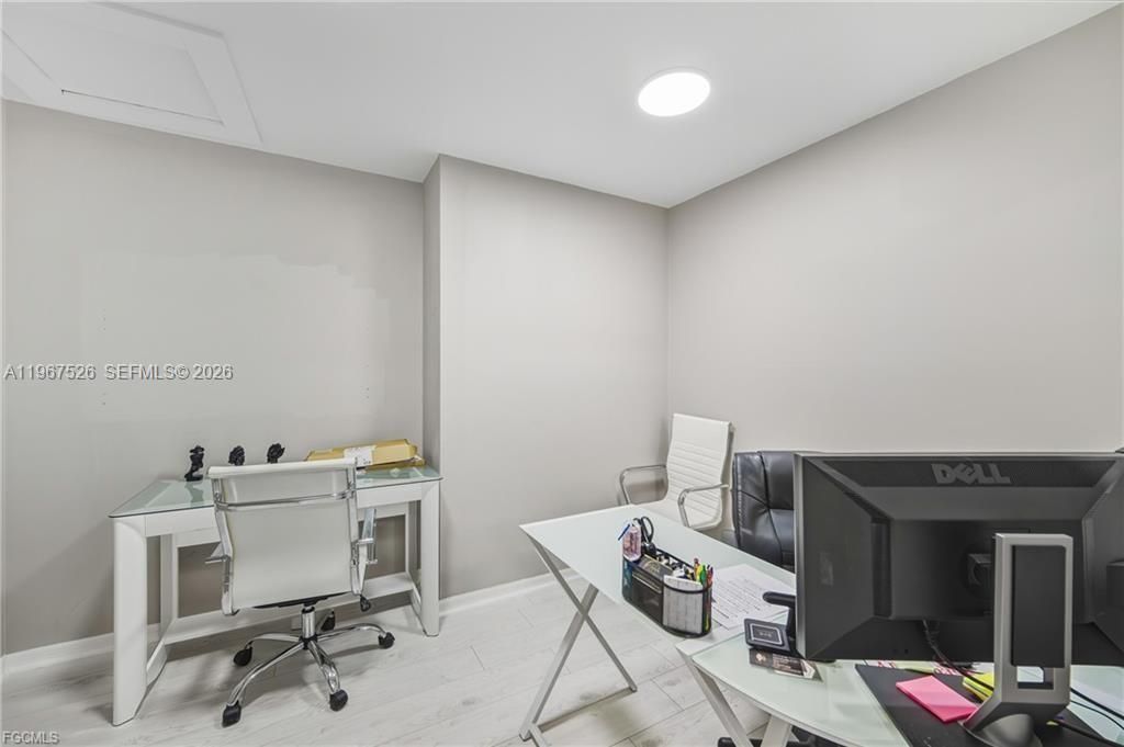 2080 Collier Avenue, Fort Myers, FL 33901 Photo