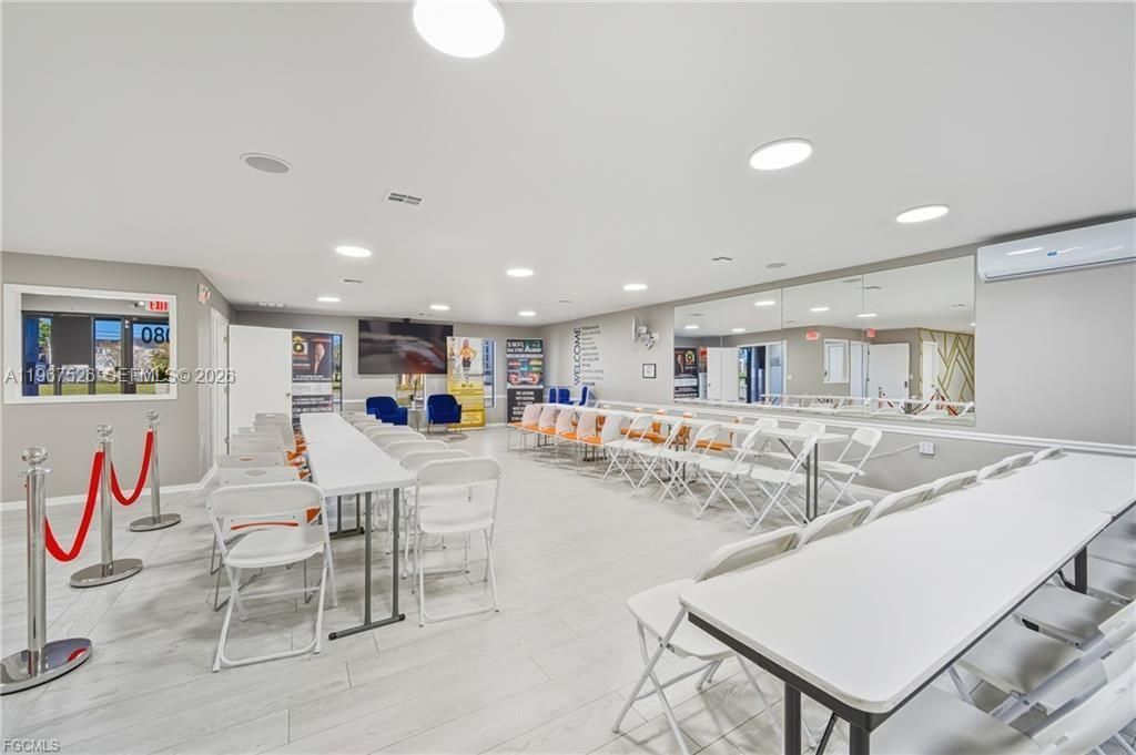 2080 Collier Avenue, Fort Myers, FL 33901 Photo