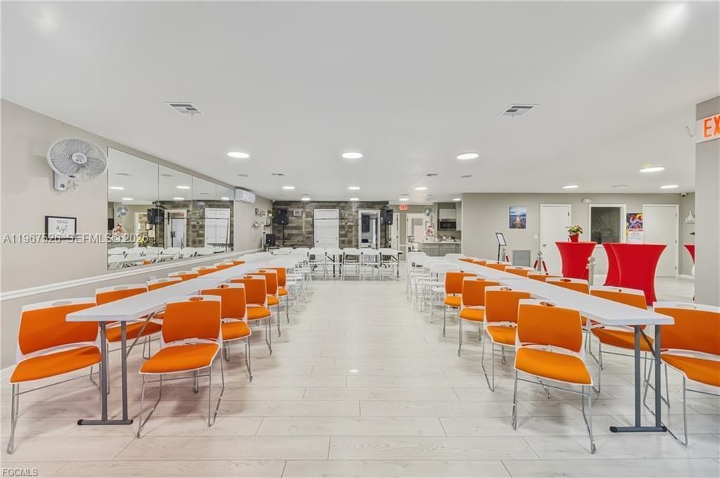 2080 Collier Avenue, Fort Myers, FL 33901 Photo