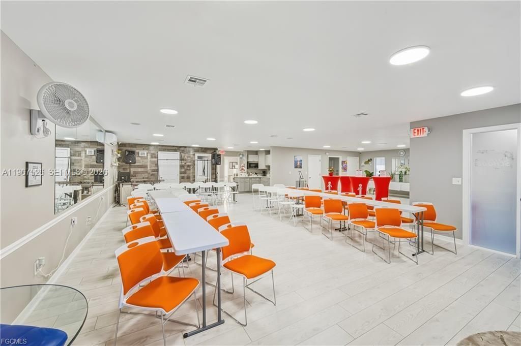 2080 Collier Avenue, Fort Myers, FL 33901 Photo