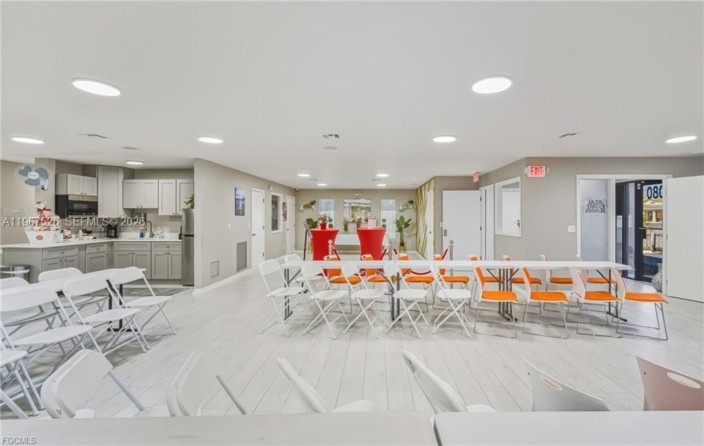 2080 Collier Avenue, Fort Myers, FL 33901 Photo