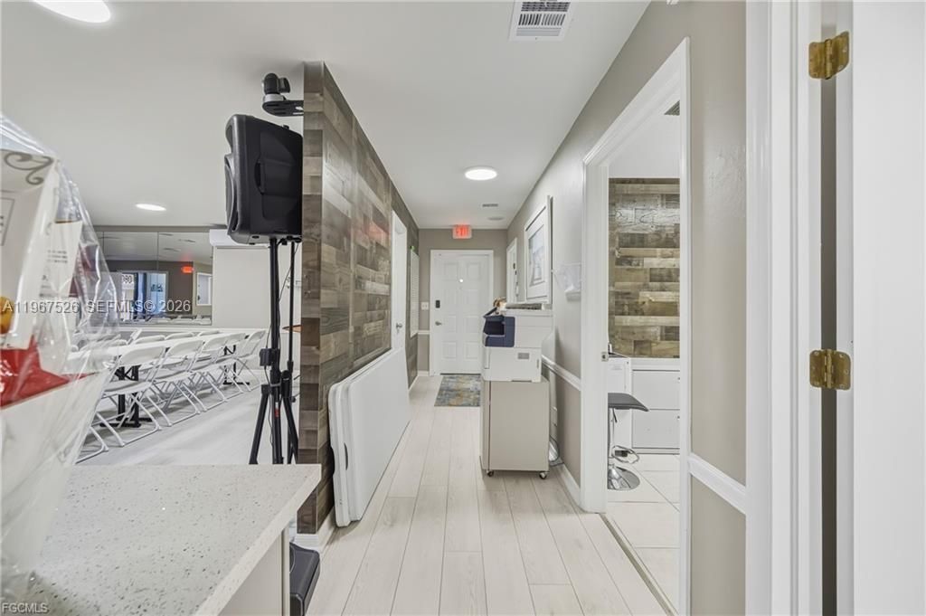 2080 Collier Avenue, Fort Myers, FL 33901 Photo