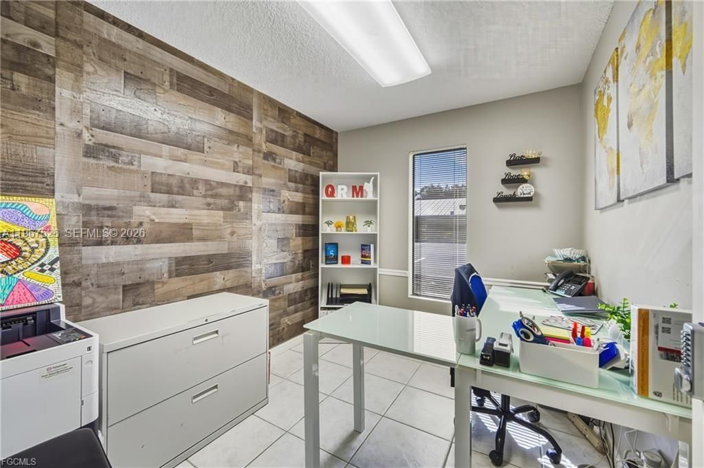 2080 Collier Avenue, Fort Myers, FL 33901 Photo