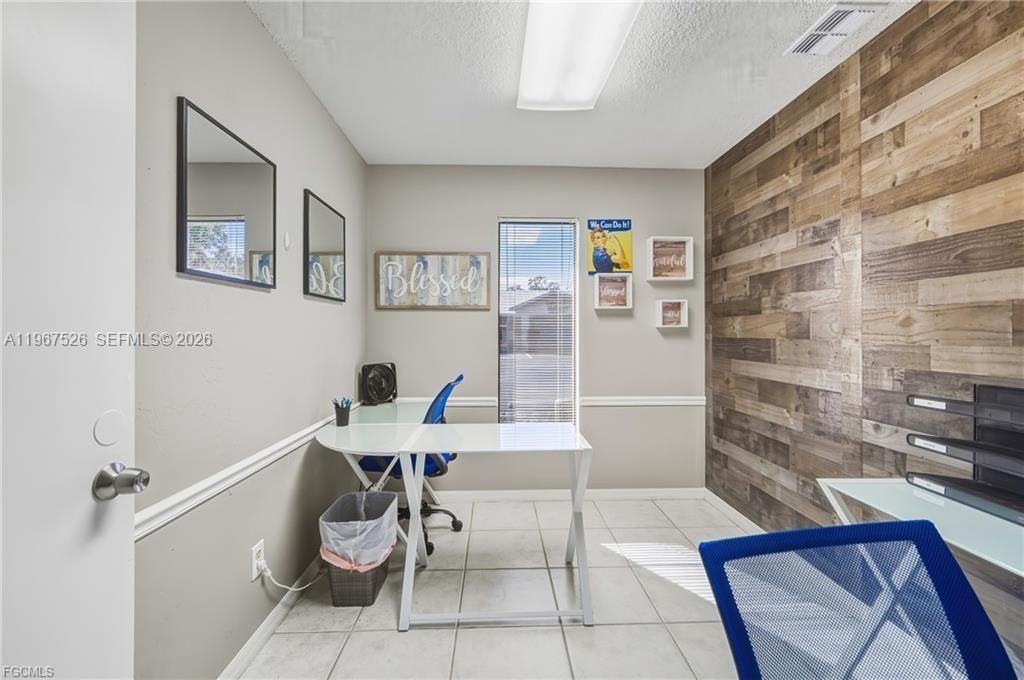 2080 Collier Avenue, Fort Myers, FL 33901 Photo