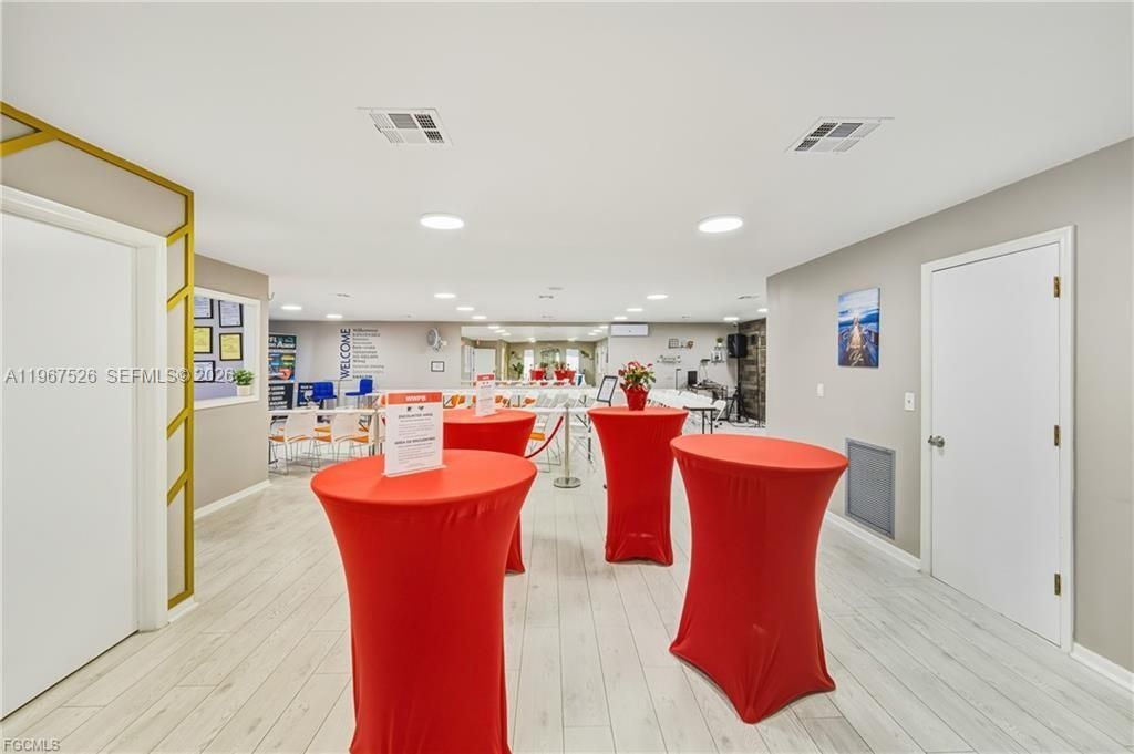 2080 Collier Avenue, Fort Myers, FL 33901 Photo