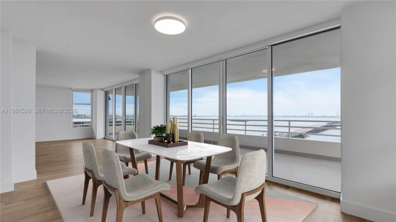 555 NE 34th St, Unit 301, Miami, FL 33137 Photo