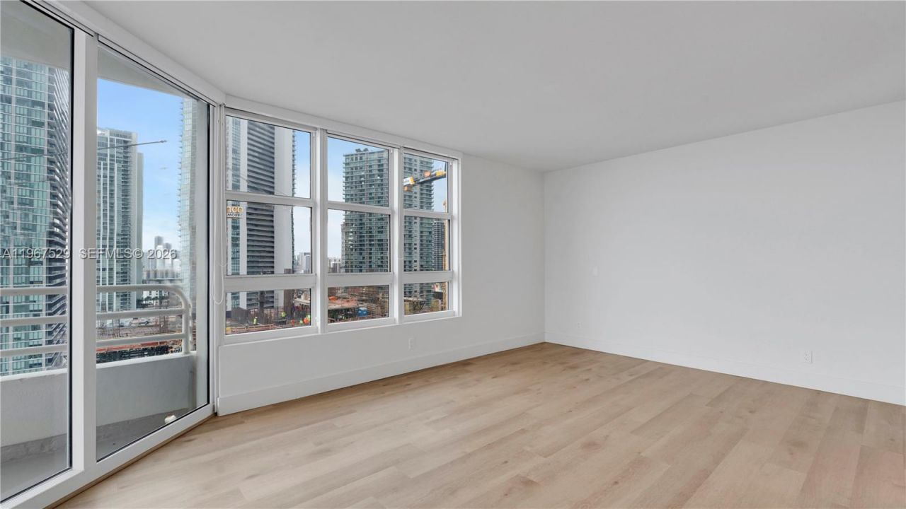 555 NE 34th St, Unit 301, Miami, FL 33137 Photo