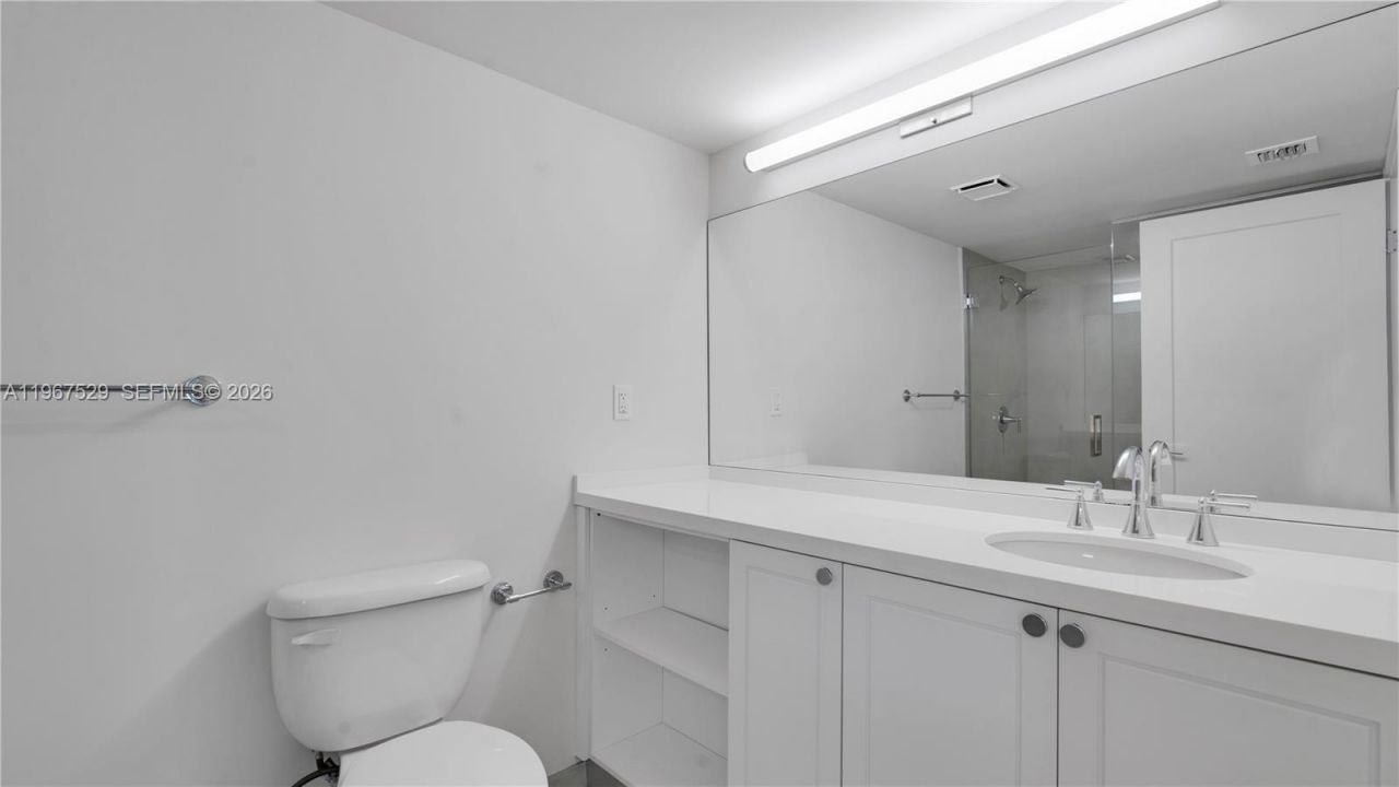555 NE 34th St, Unit 301, Miami, FL 33137 Photo