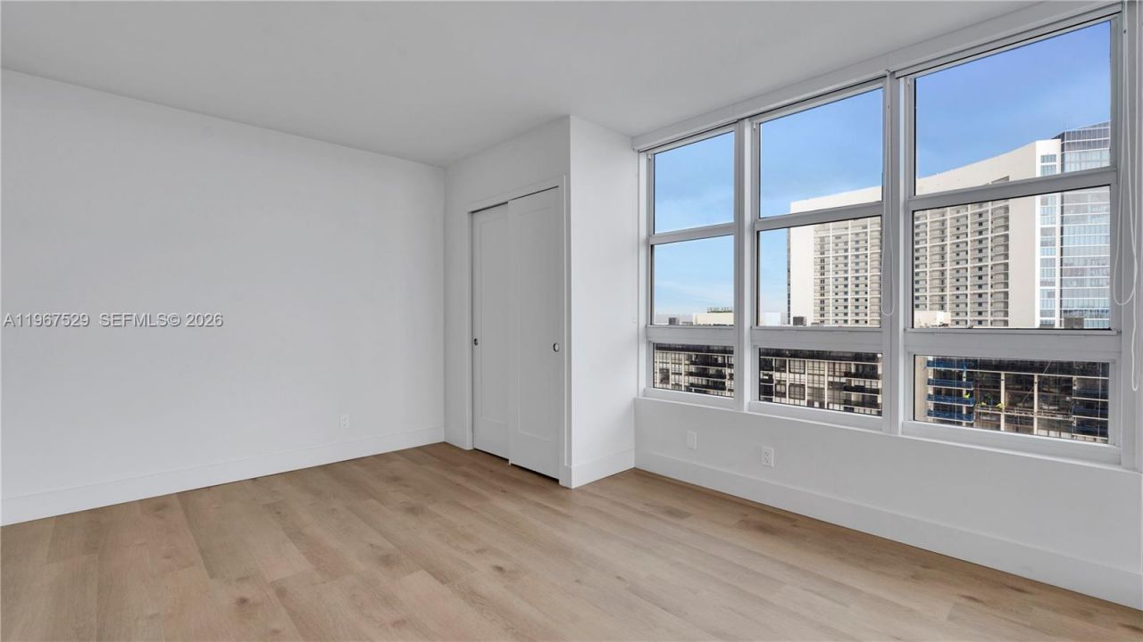 555 NE 34th St, Unit 301, Miami, FL 33137 Photo