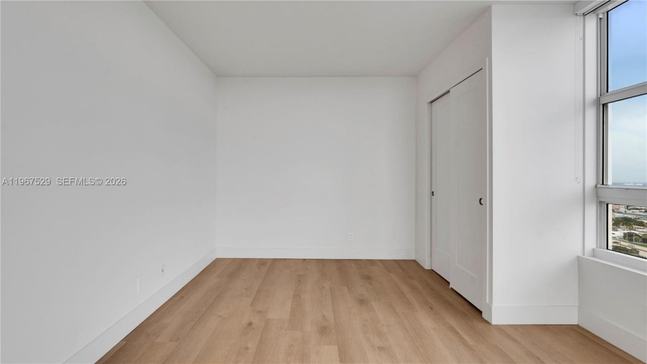 555 NE 34th St, Unit 301, Miami, FL 33137 Photo