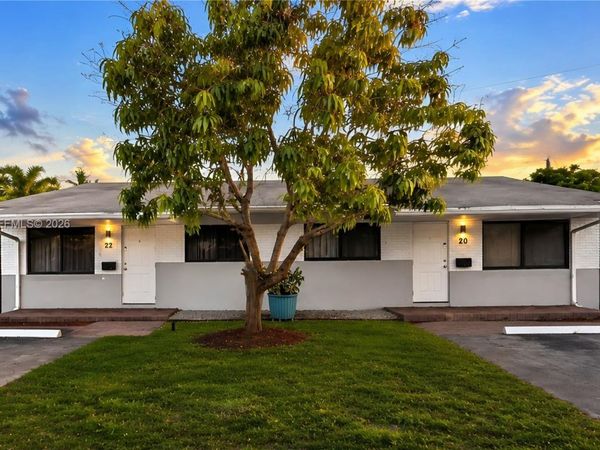 20 SE 12th St, Dania Beach, FL 33004