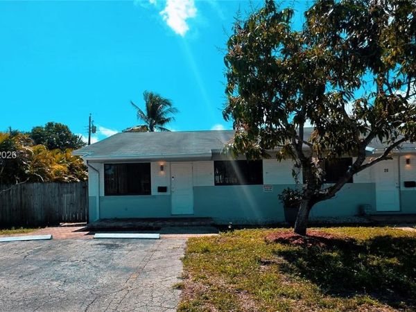 20 SE 12th St, Dania Beach, FL 33004