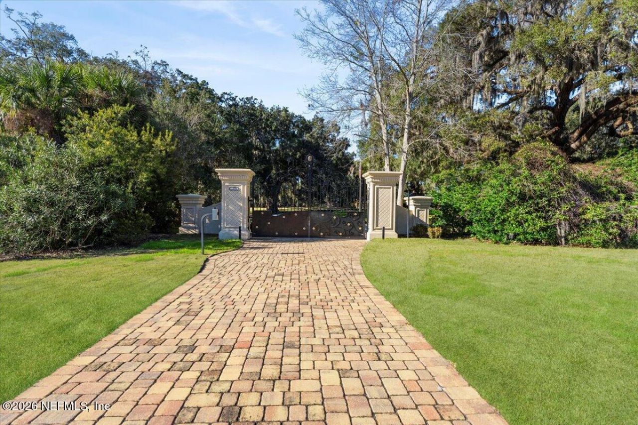 1370 Moss Creek Drive, Jacksonville, FL 32225 Photo