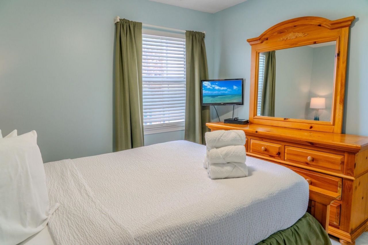 607 Waterway Village Blvd. Photo 17