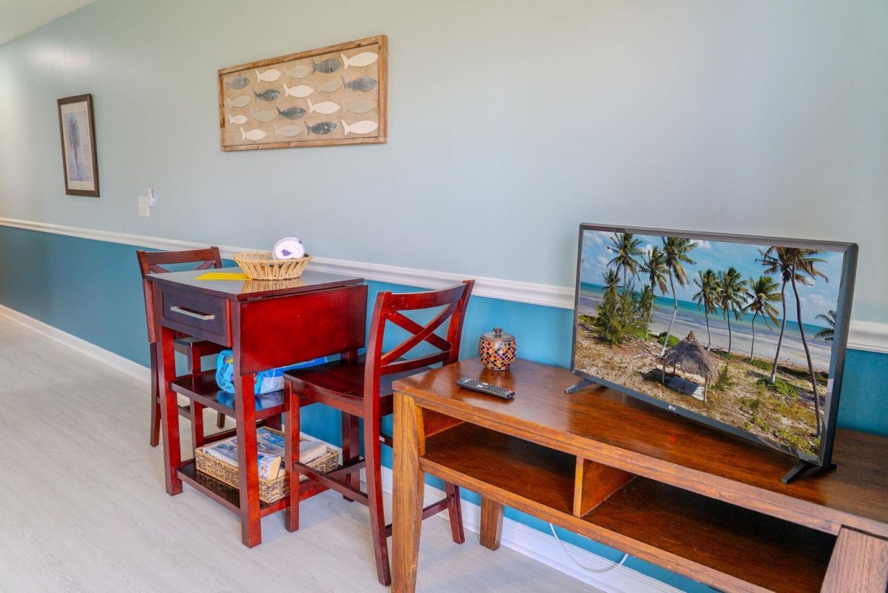 607 Waterway Village Blvd. Photo 9