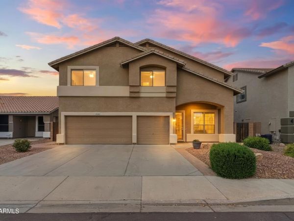 8988 W IRMA Lane, Peoria, AZ 85382