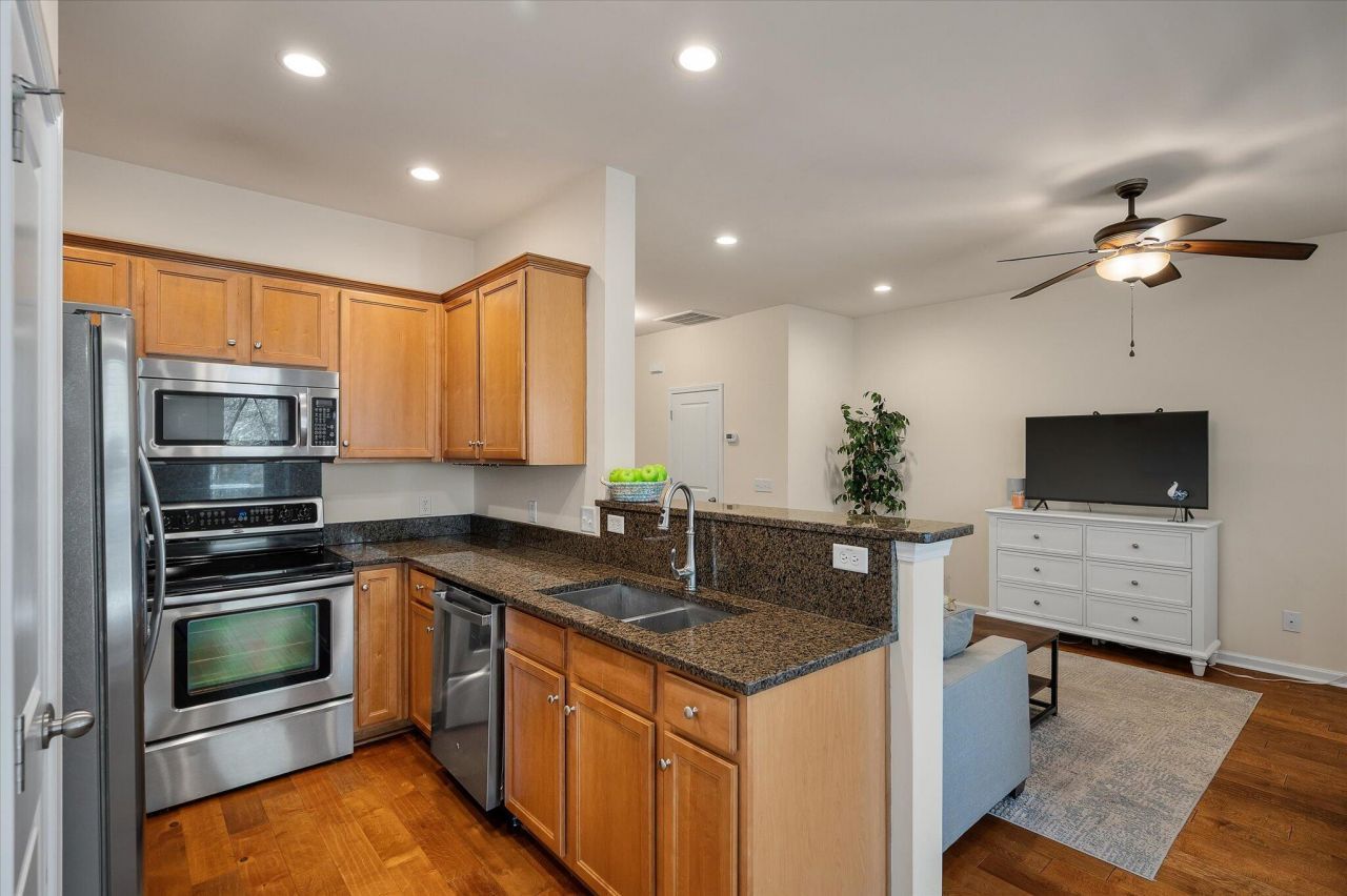 3308 Conservancy Lane Photo 16