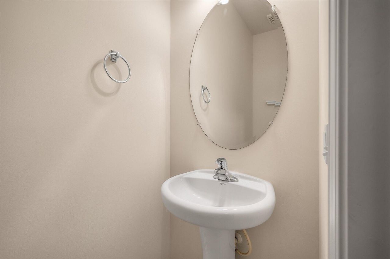 3308 Conservancy Lane Photo 18