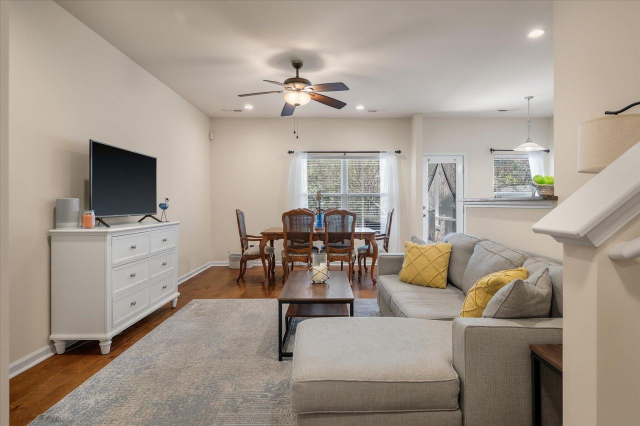 3308 Conservancy Lane Photo 6