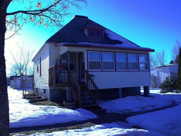 713 7th Ave E, Ashland, WI 54806
