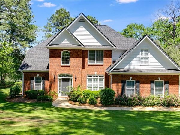 110 Pond View Point, LaGrange, GA 30240