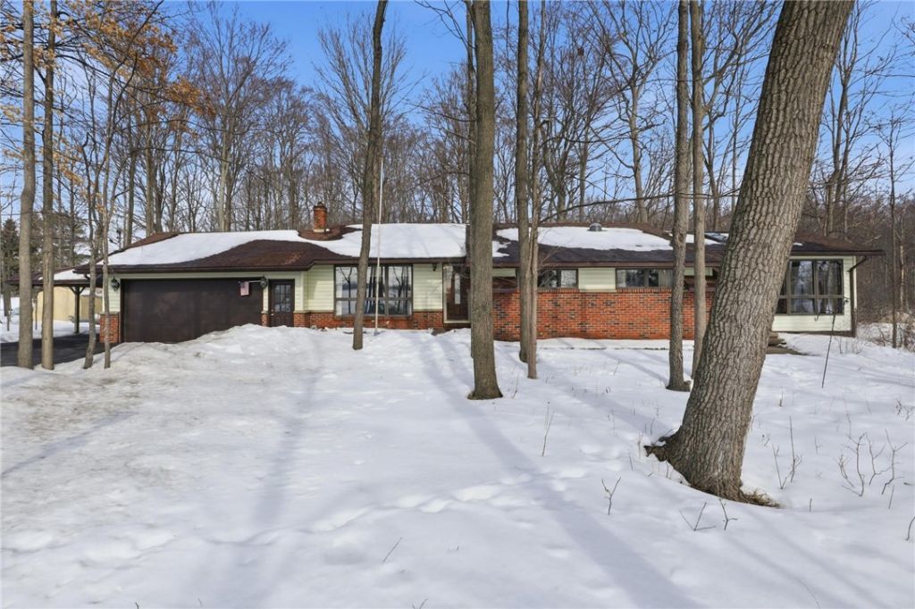 7693 Harris Road, Le Roy, NY 14482 Main Photo