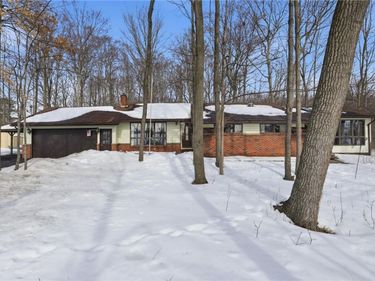 7693 Harris Road, Le Roy, NY 14482