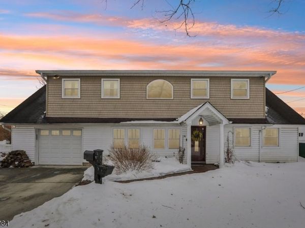 26 Linda Ave, Woodbridge, NJ 07067