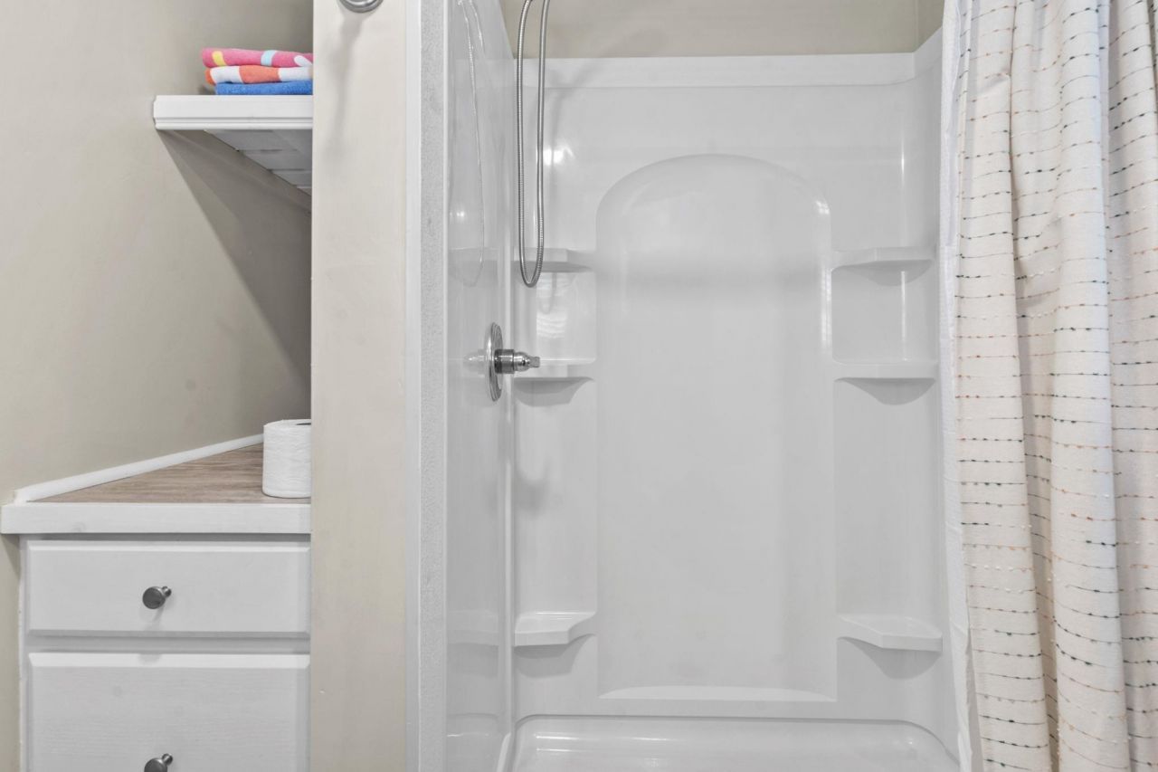 460 Fair Oaks Dr.  Photo 15