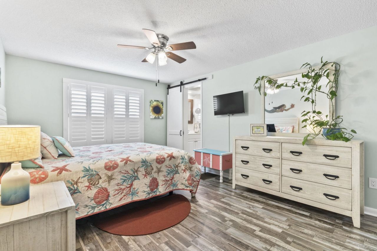 460 Fair Oaks Dr.  Photo 16