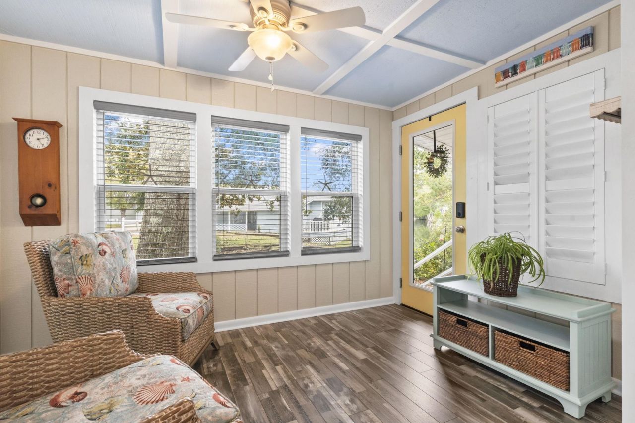 460 Fair Oaks Dr.  Photo 21