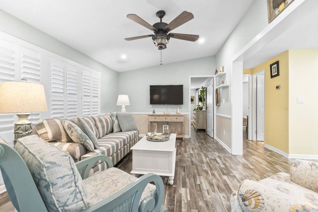 460 Fair Oaks Dr.  Photo 25