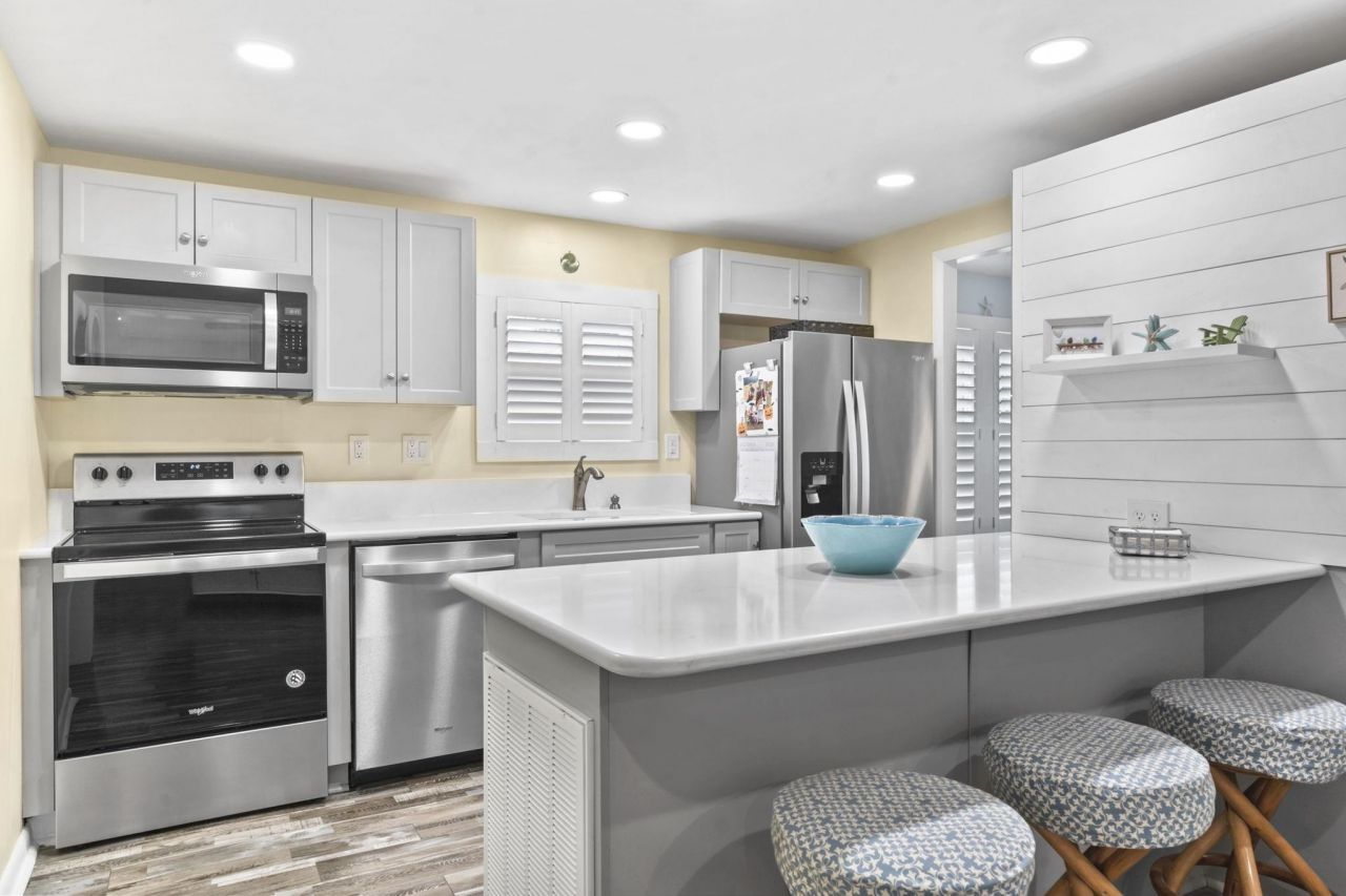 460 Fair Oaks Dr.  Photo 29