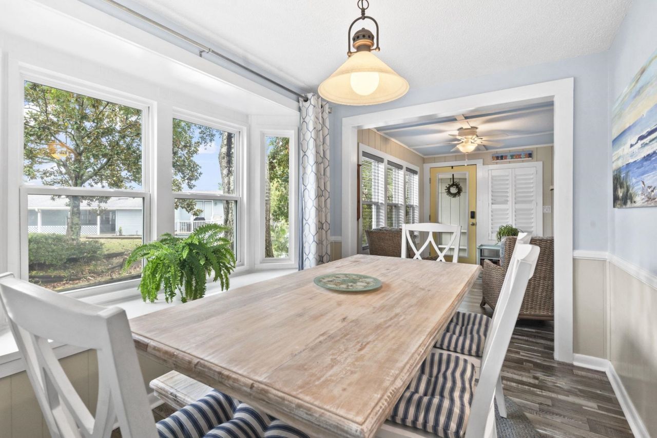 460 Fair Oaks Dr.  Photo 33