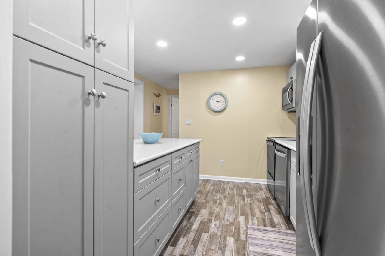 460 Fair Oaks Dr.  Photo 34