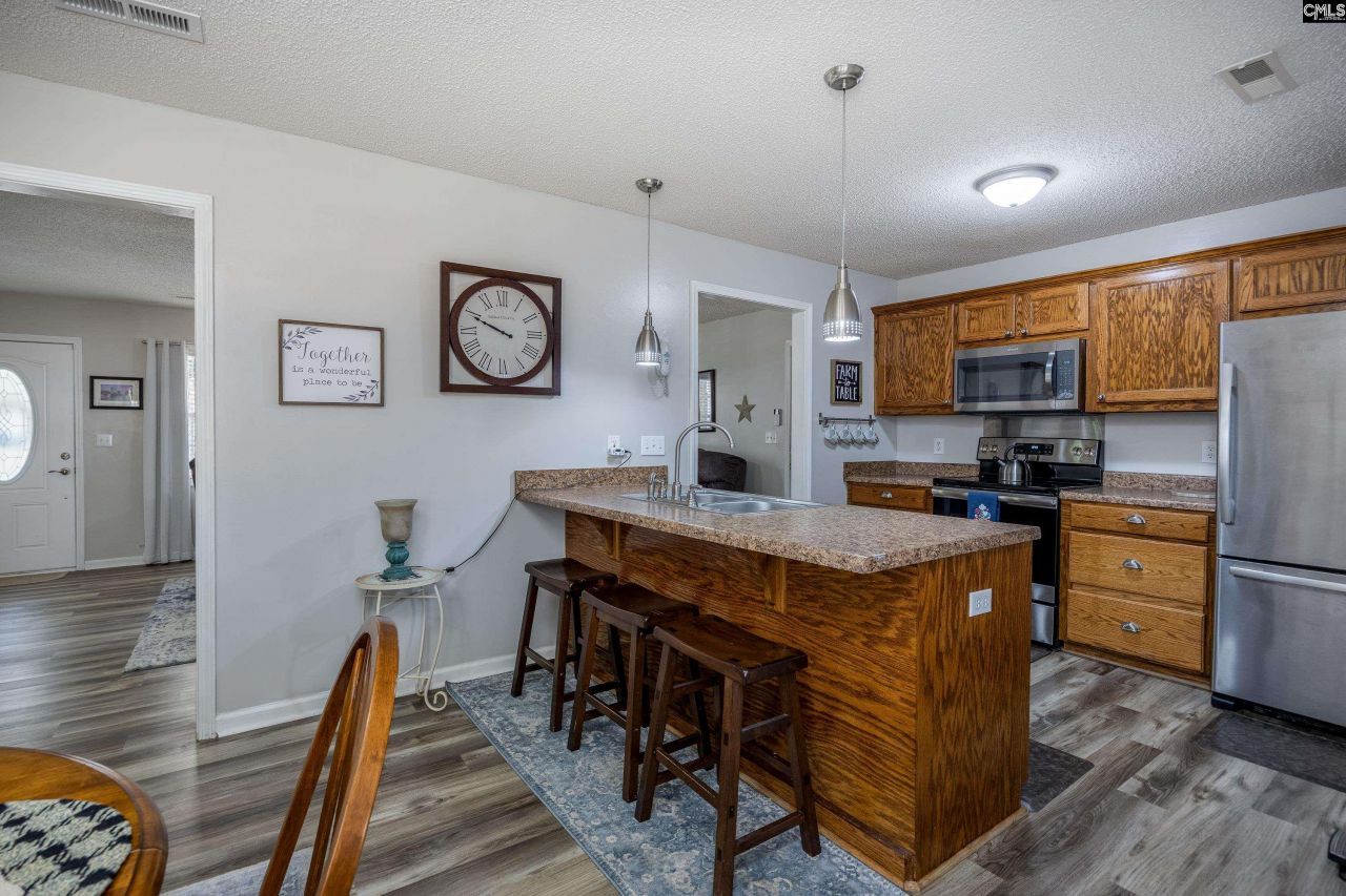 560 Eskie Dixon Road  Photo 14