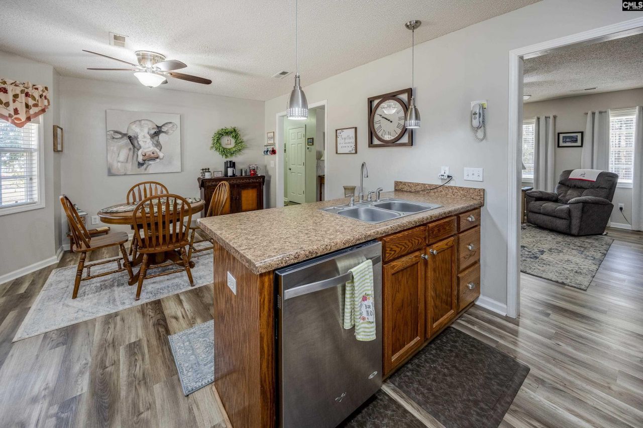 560 Eskie Dixon Road  Photo 17