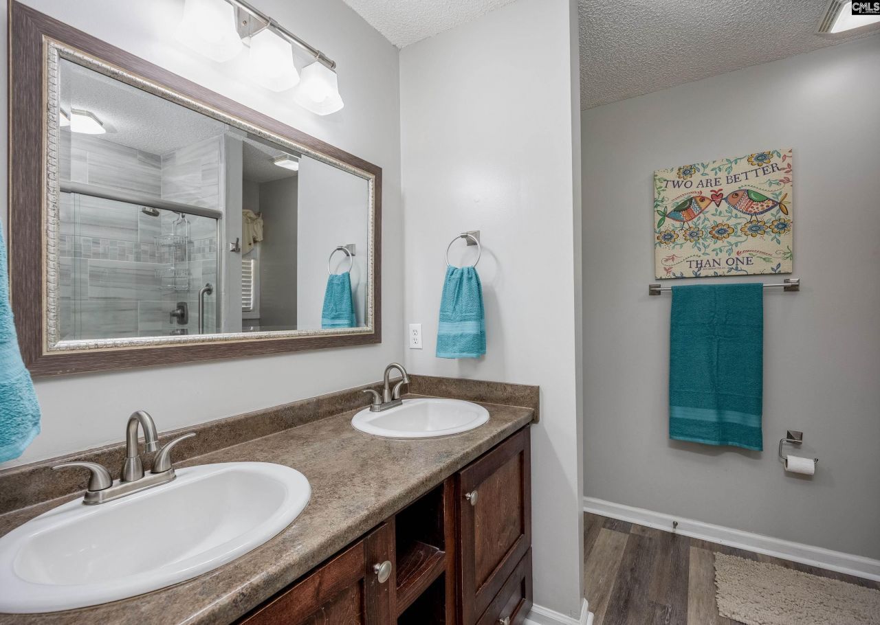 560 Eskie Dixon Road  Photo 24