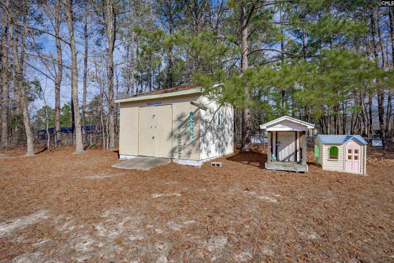 560 Eskie Dixon Road  Photo 42