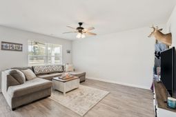 504 Woodland Farms Circle photo 4