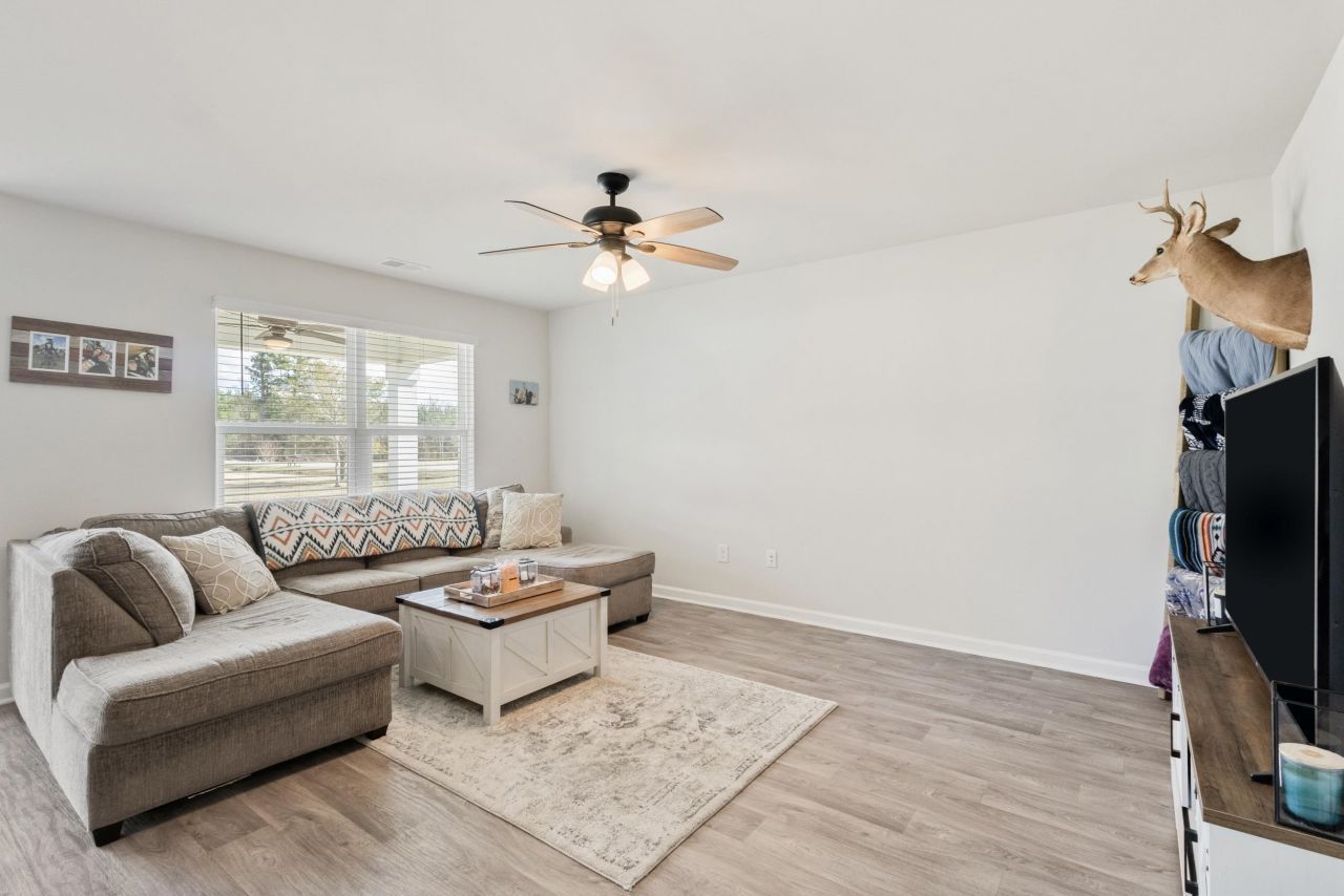 504 Woodland Farms Circle Photo 4