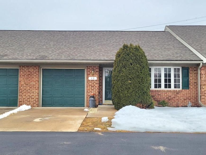 43 Sunbrook Lane, Unit 6, Hagerstown, MD 21742 Main Photo